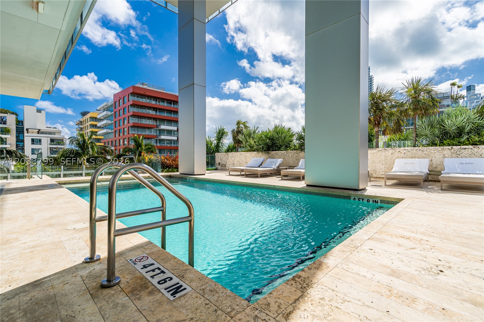 GLASS 120 CONDO - Residential Lease