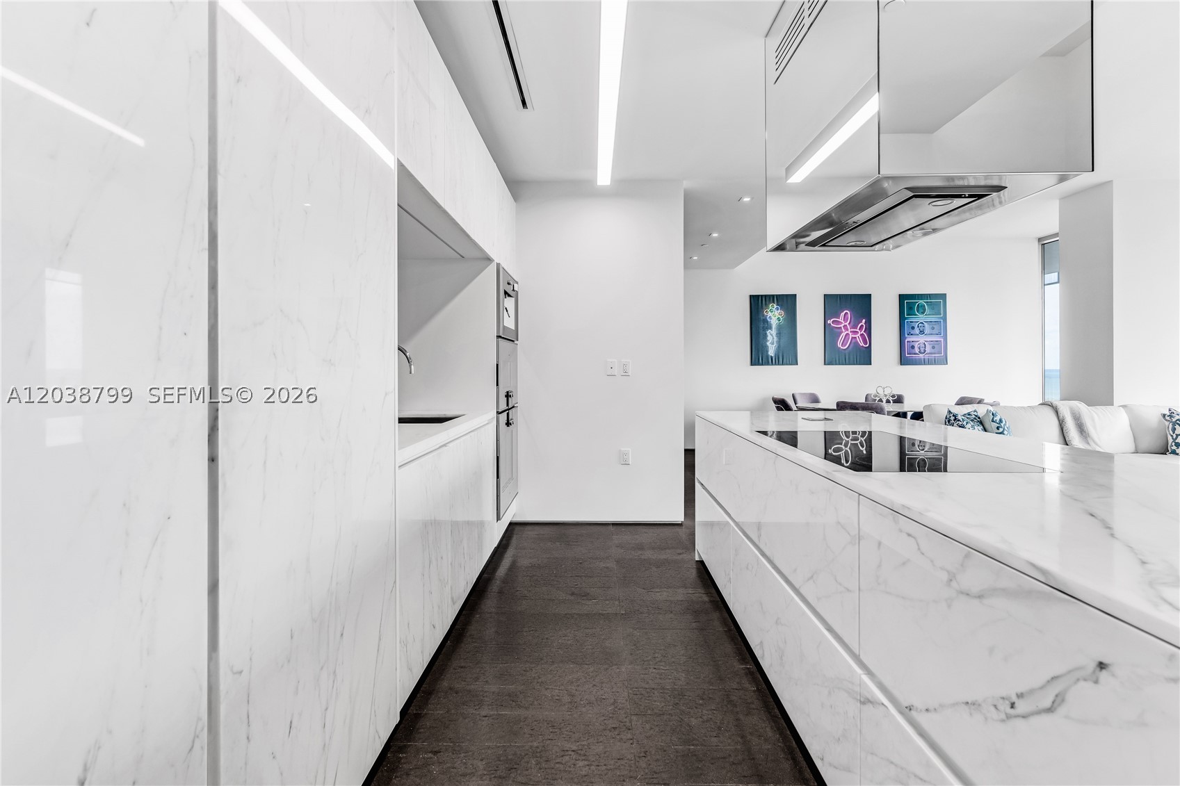 GLASS 120 CONDO - Residential Lease