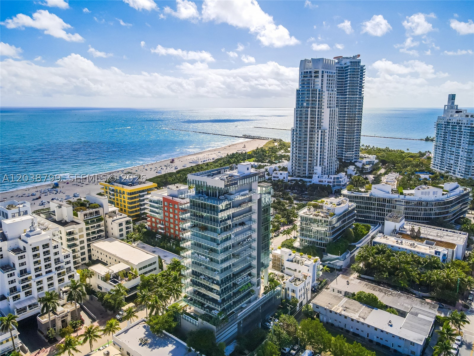 GLASS 120 CONDO - Residential Lease