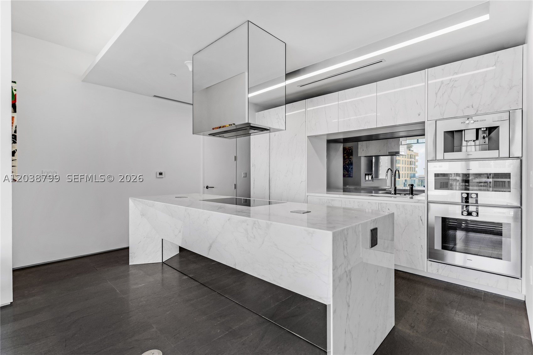 GLASS 120 CONDO - Residential Lease