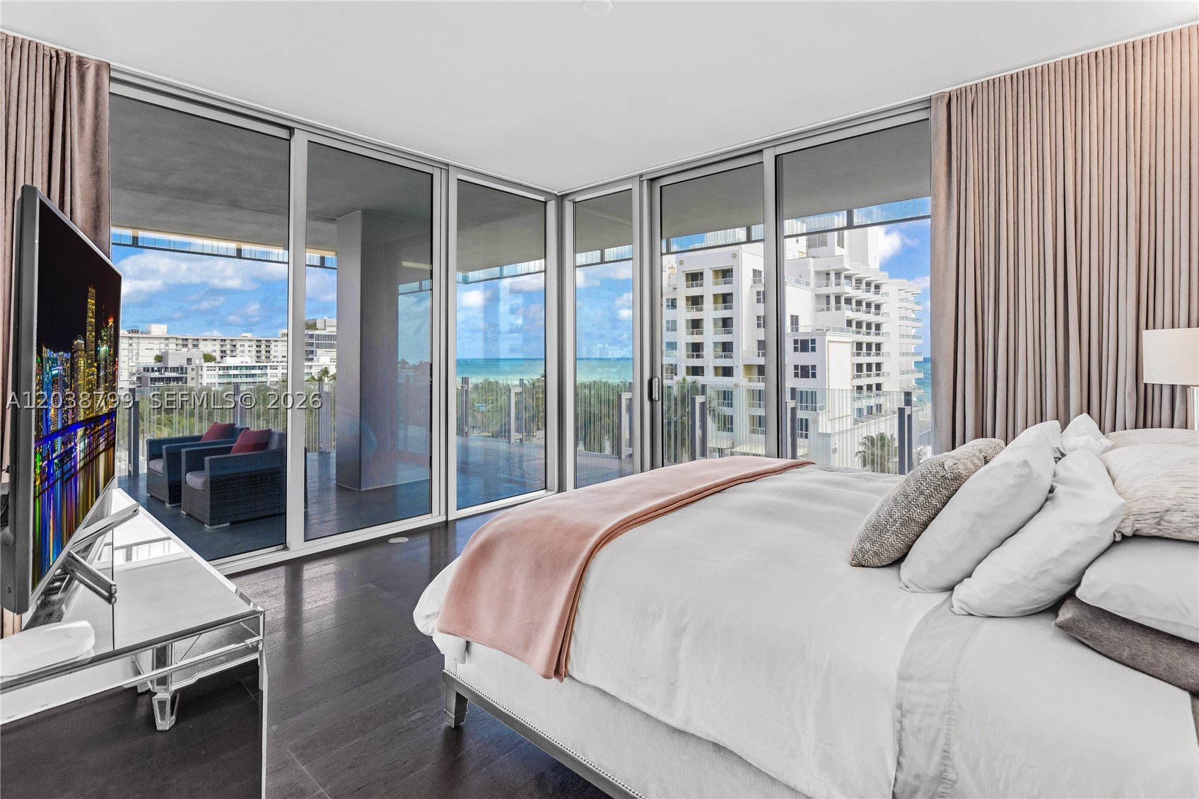 GLASS 120 CONDO - Residential Lease