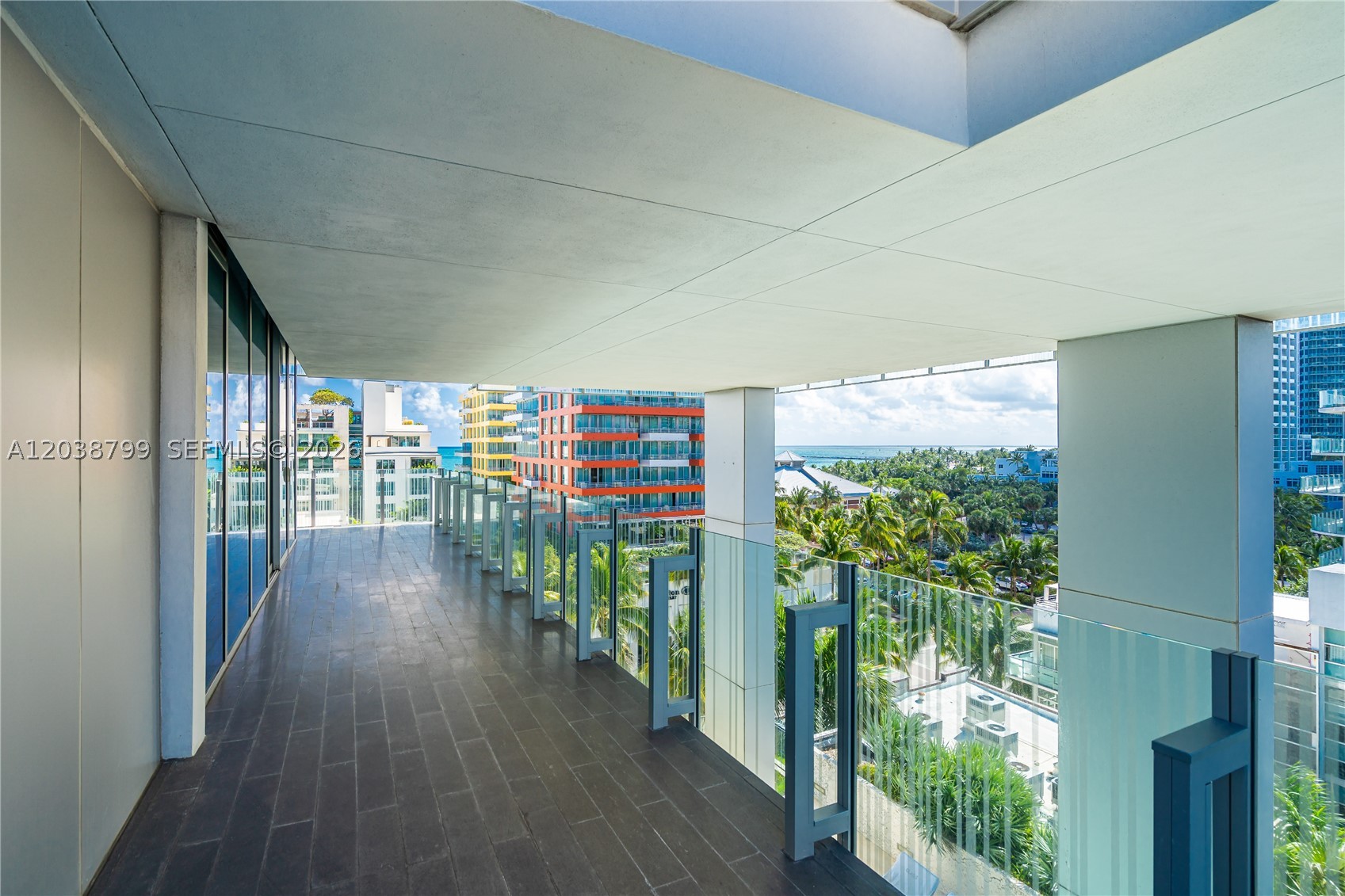 GLASS 120 CONDO - Residential Lease