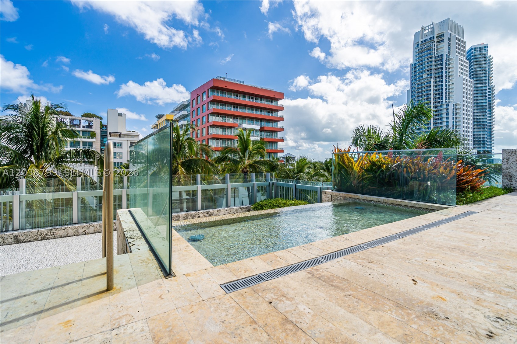 GLASS 120 CONDO - Residential Lease