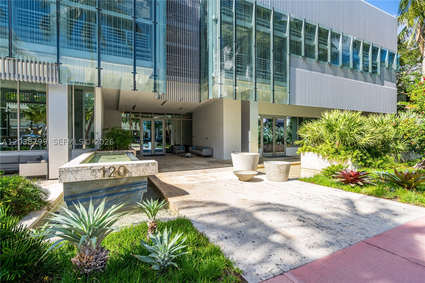 GLASS 120 CONDO - Residential Lease