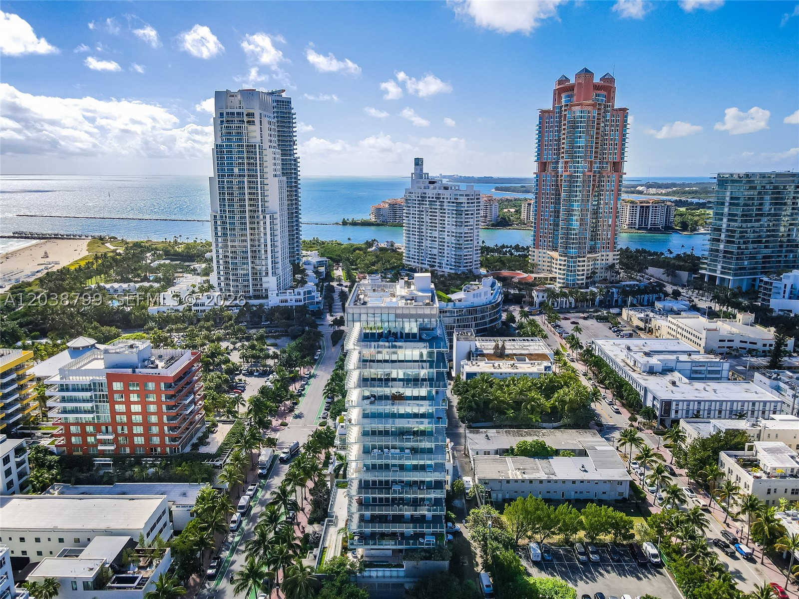 GLASS 120 CONDO - Residential Lease
