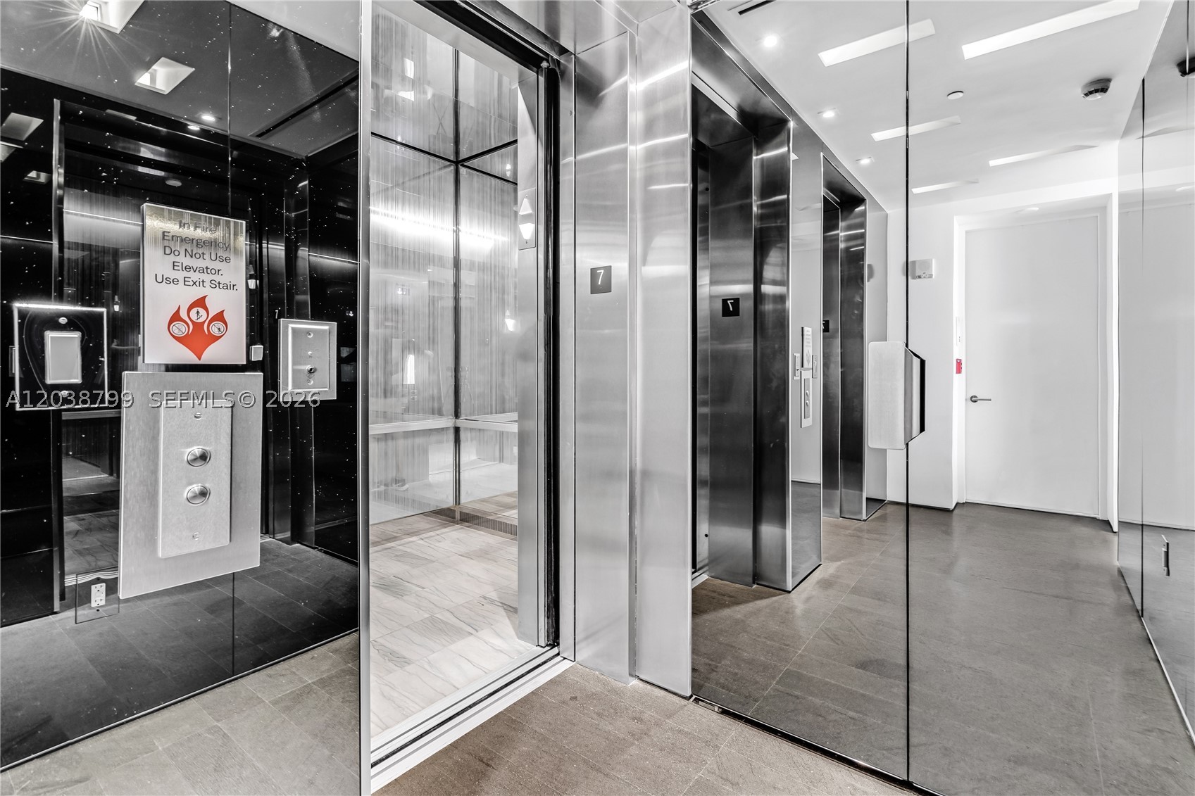 GLASS 120 CONDO - Residential Lease