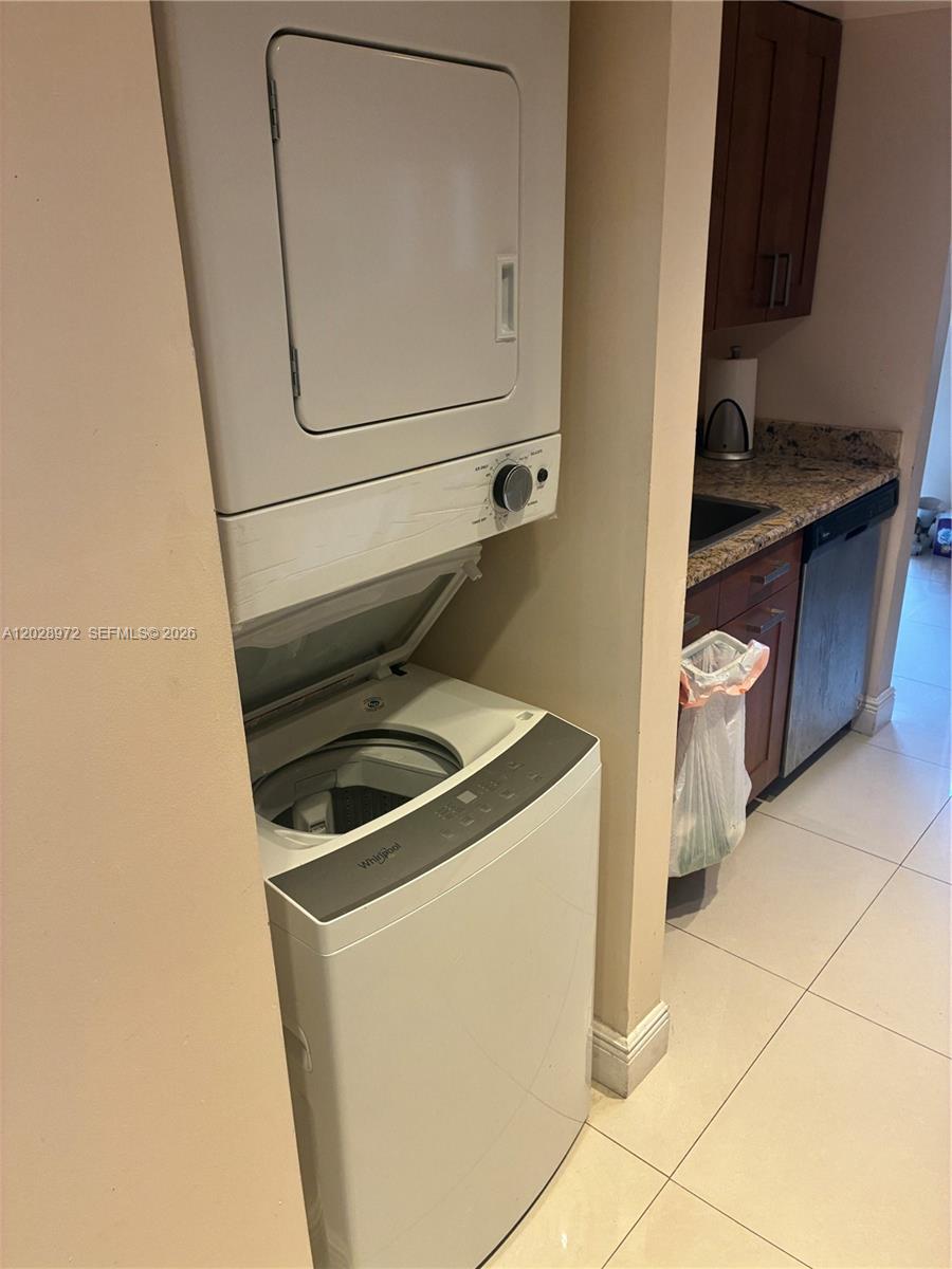 PLANTATION FOREST CONDO - Residential