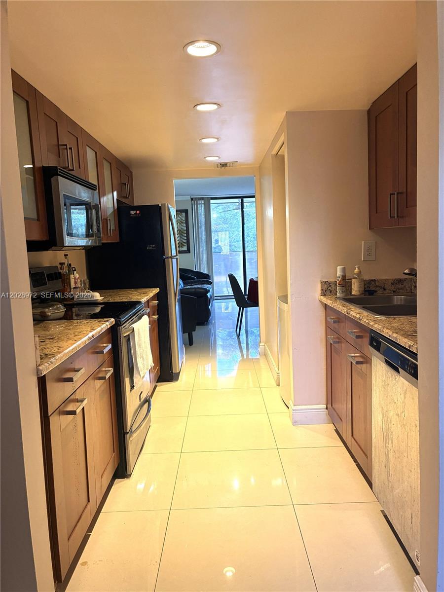 PLANTATION FOREST CONDO - Residential