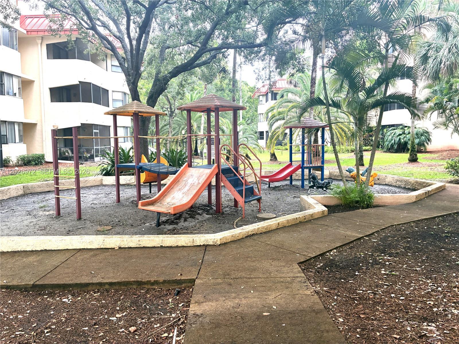 PLANTATION FOREST CONDO - Residential
