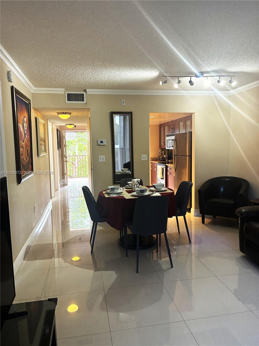 PLANTATION FOREST CONDO - Residential