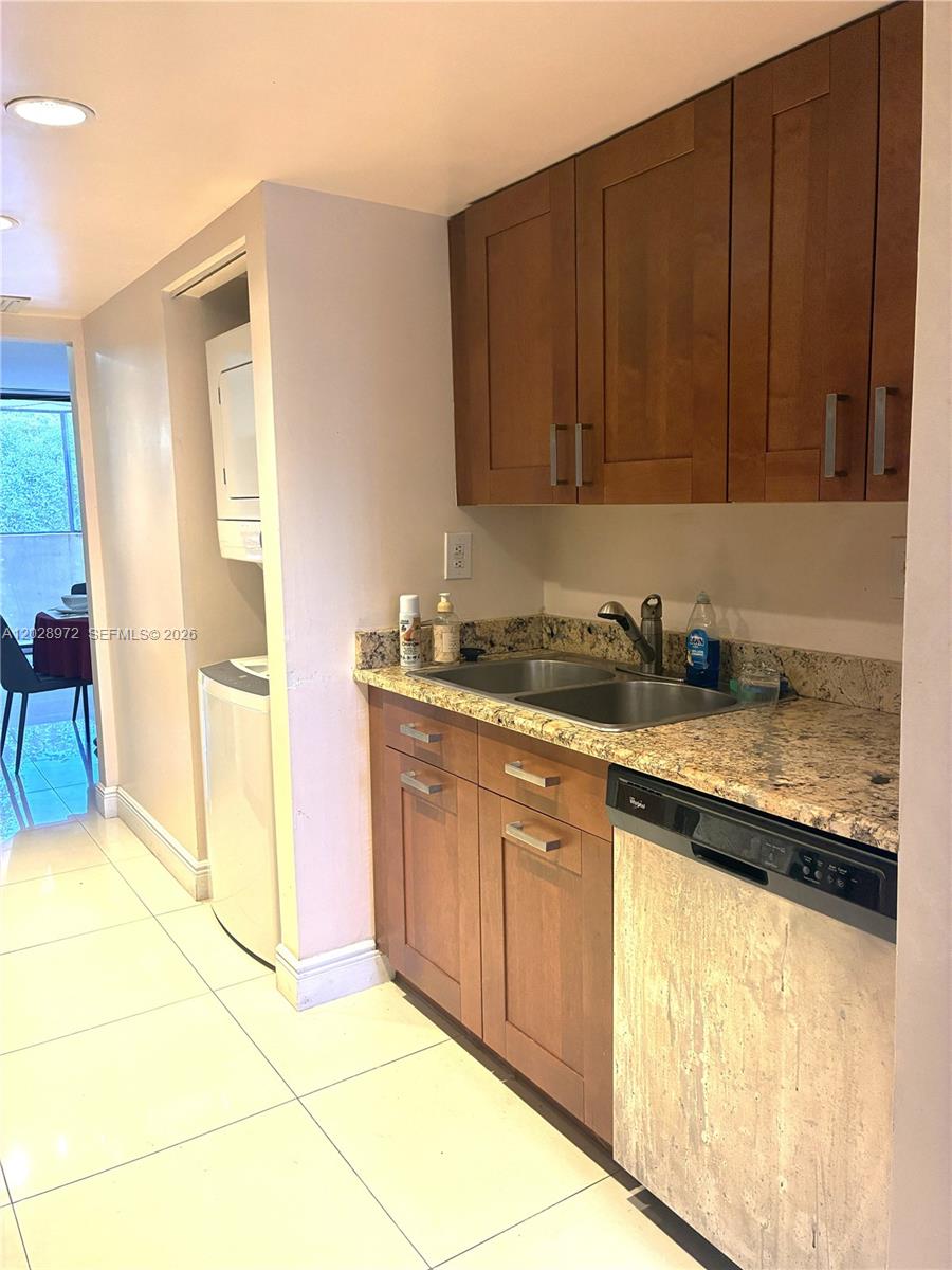PLANTATION FOREST CONDO - Residential