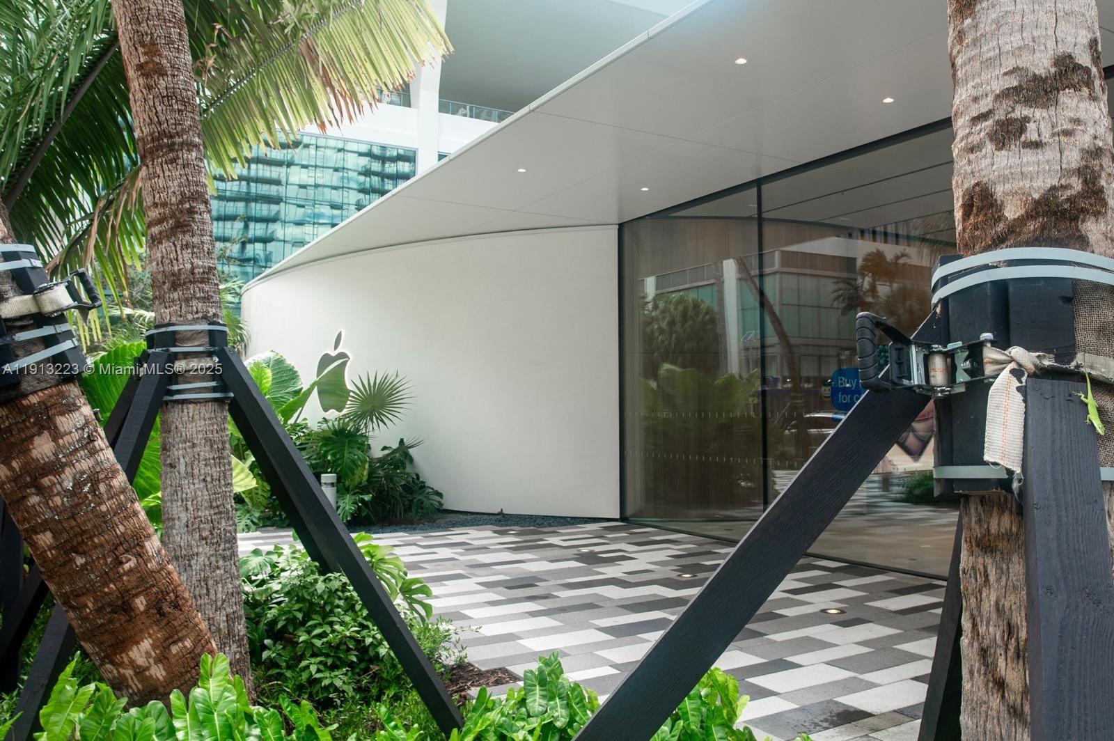 PARAMOUNT MIAMI WORLDCENTE - Residential