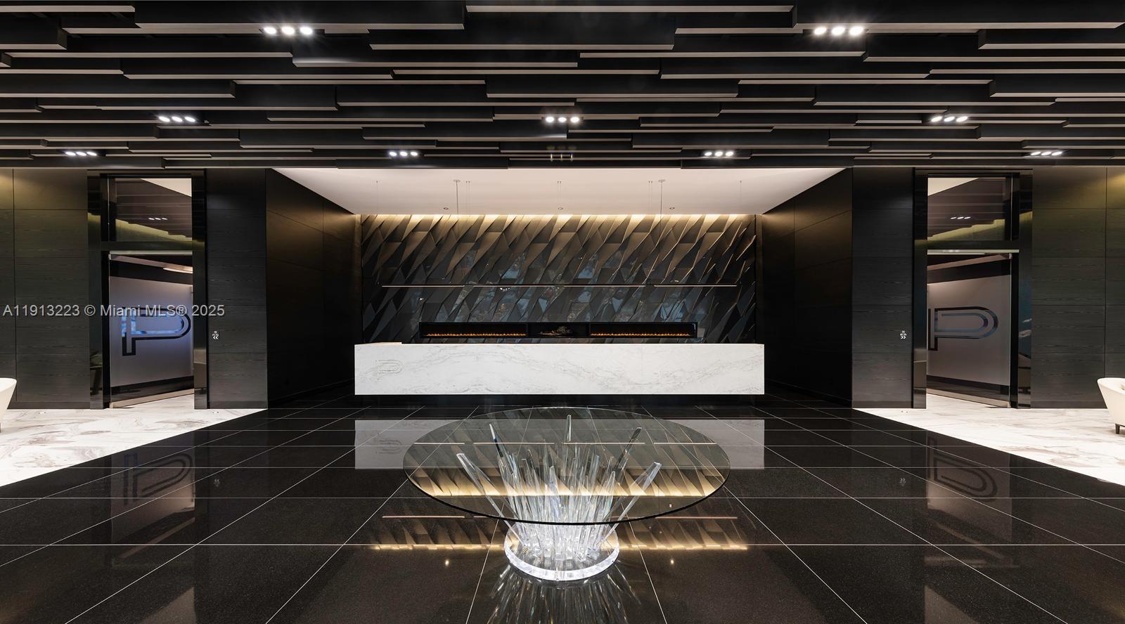 PARAMOUNT MIAMI WORLDCENTE - Residential