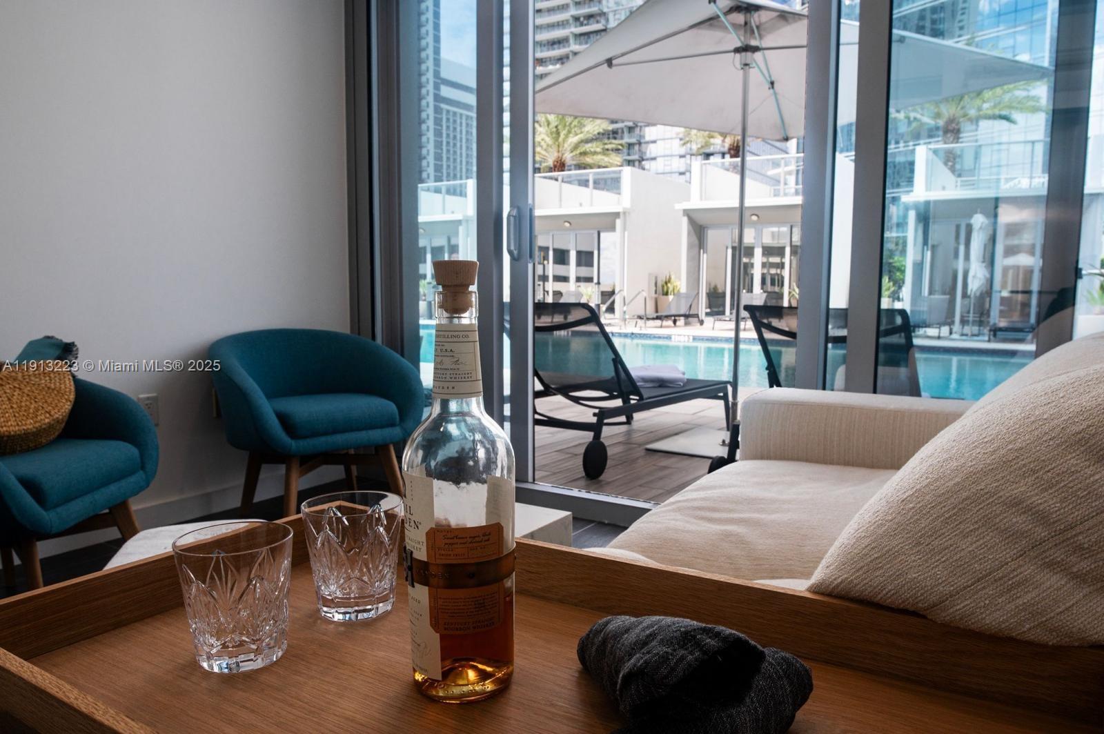 PARAMOUNT MIAMI WORLDCENTE - Residential