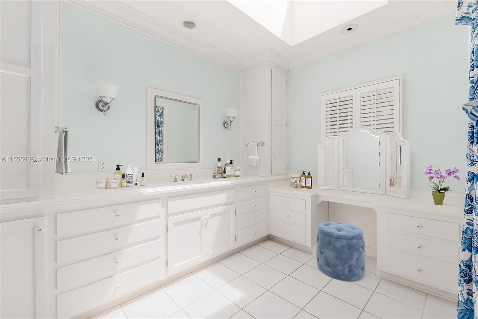 JUPITER ISLAND - Residential