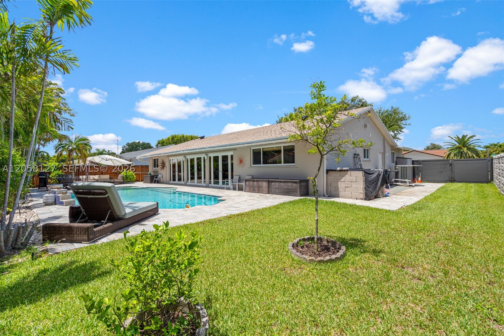 SHORES CALUSA - Residential