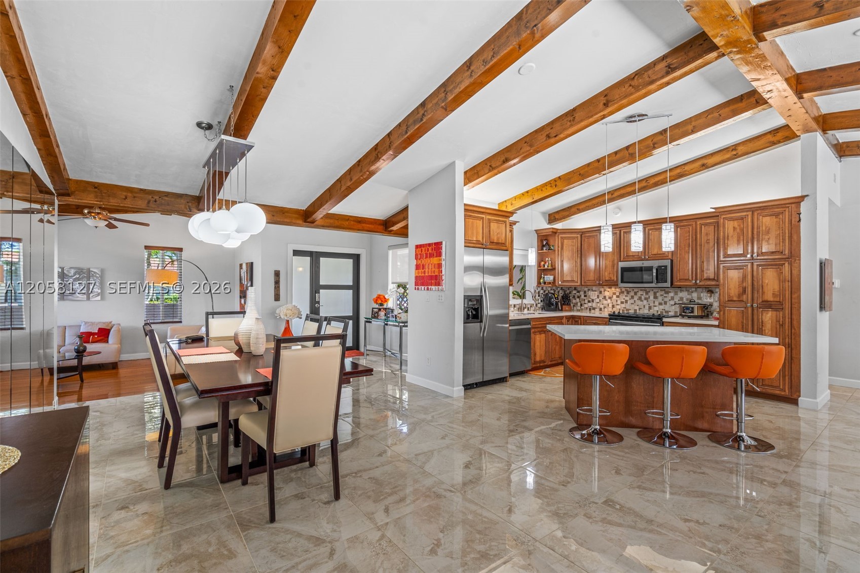 SHORES CALUSA - Residential