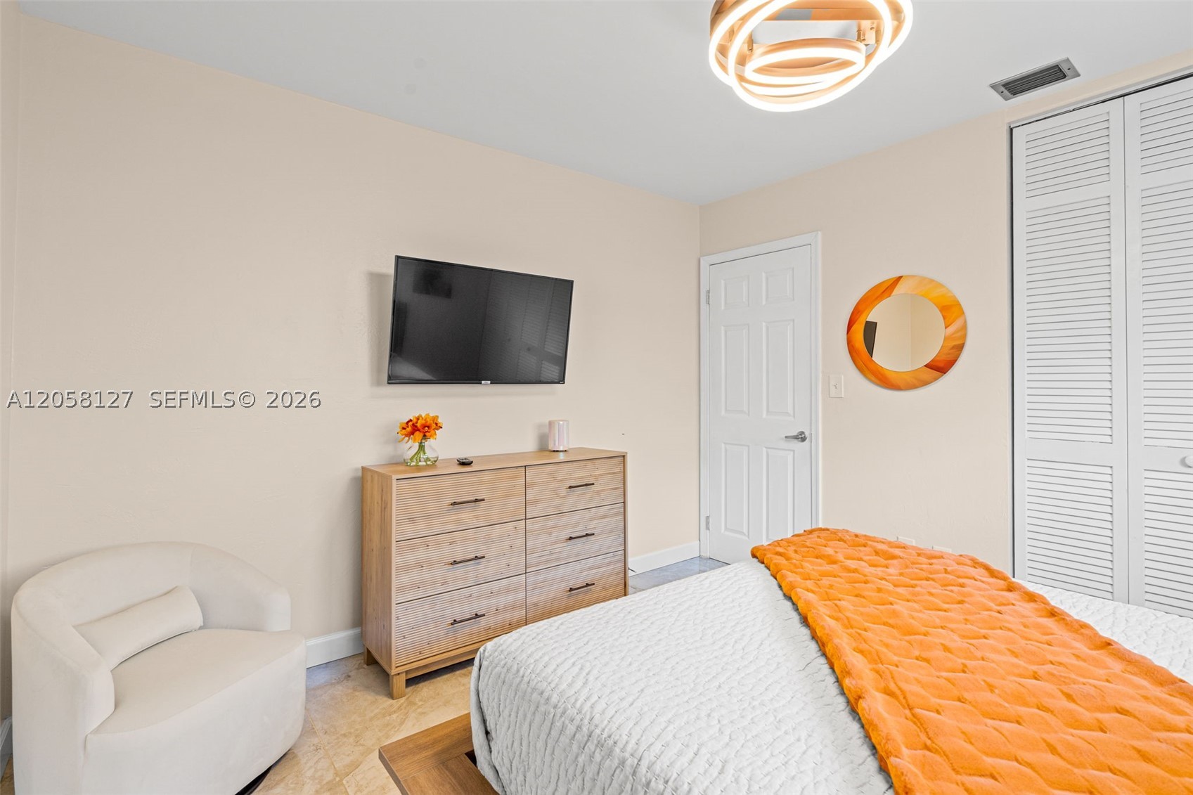 SHORES CALUSA - Residential