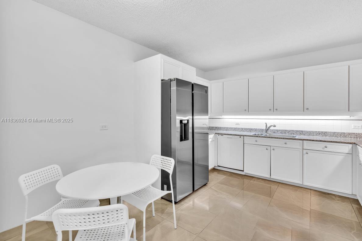 CHAMPLAIN TOWERS EAST CON - Residential