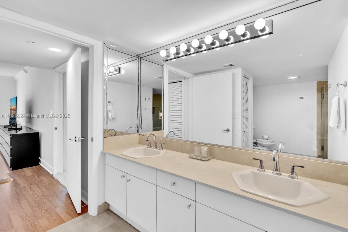 CHAMPLAIN TOWERS EAST CON - Residential