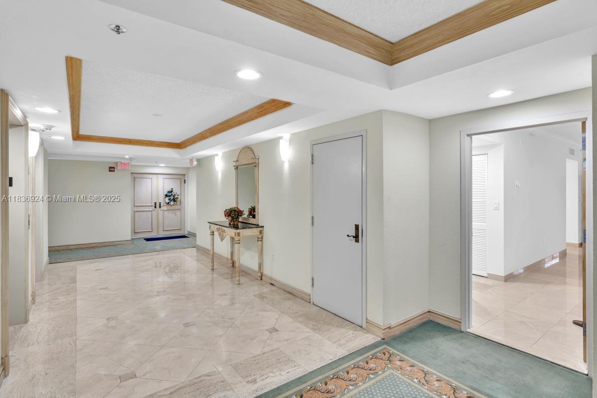 CHAMPLAIN TOWERS EAST CON - Residential