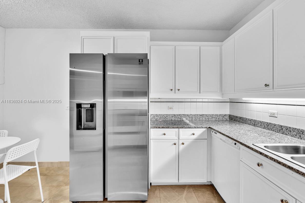 CHAMPLAIN TOWERS EAST CON - Residential