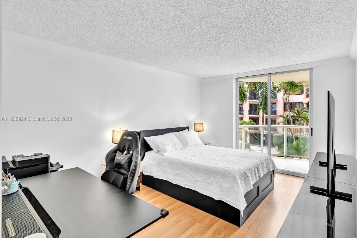 CHAMPLAIN TOWERS EAST CON - Residential