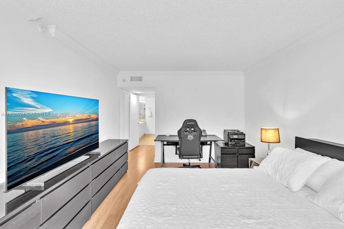 CHAMPLAIN TOWERS EAST CON - Residential