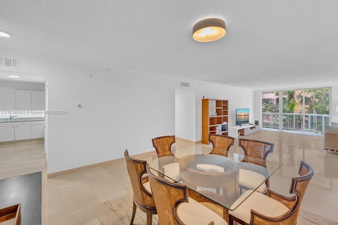 CHAMPLAIN TOWERS EAST CON - Residential
