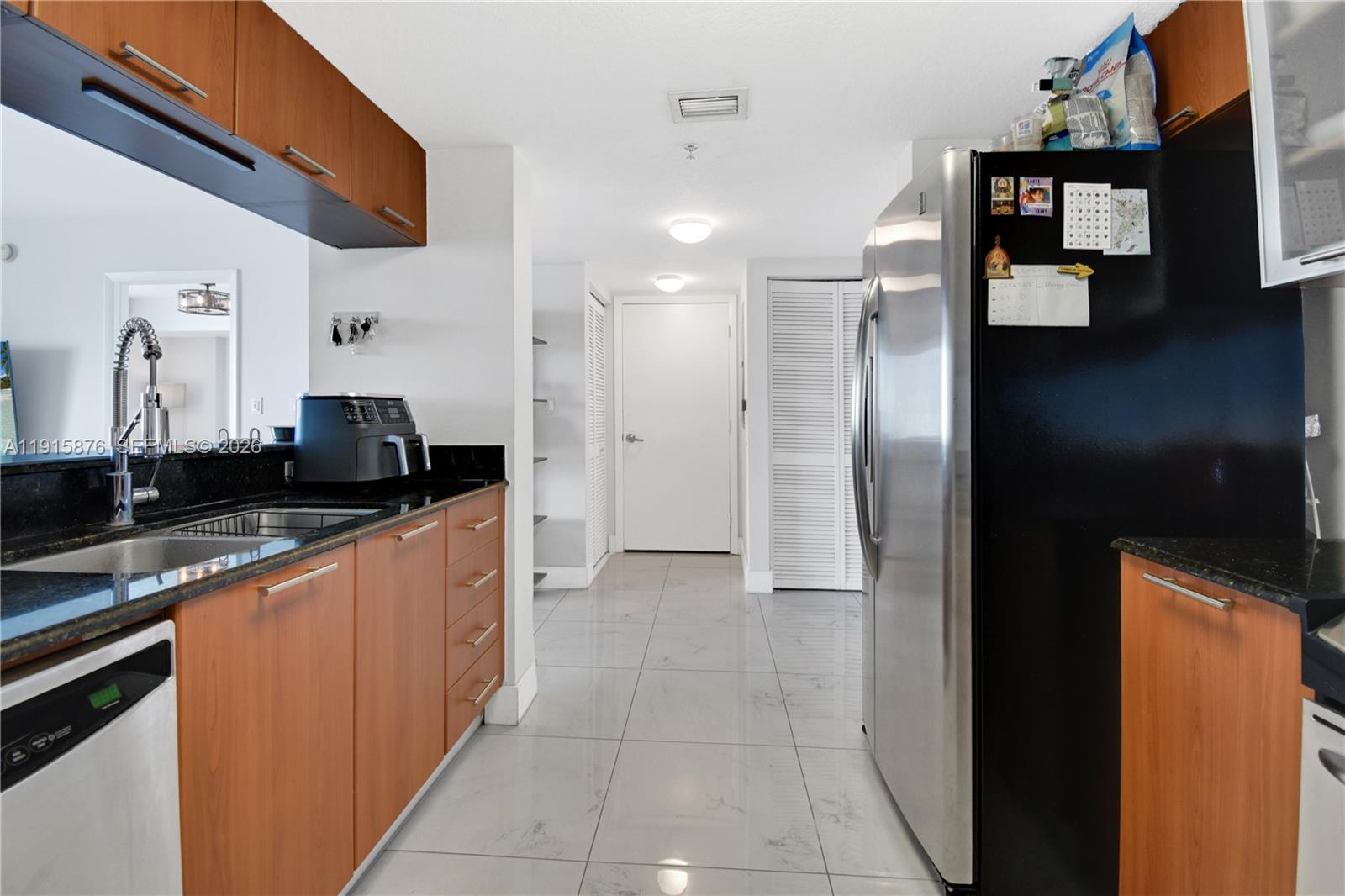 1800 CLUB CONDO - Residential
