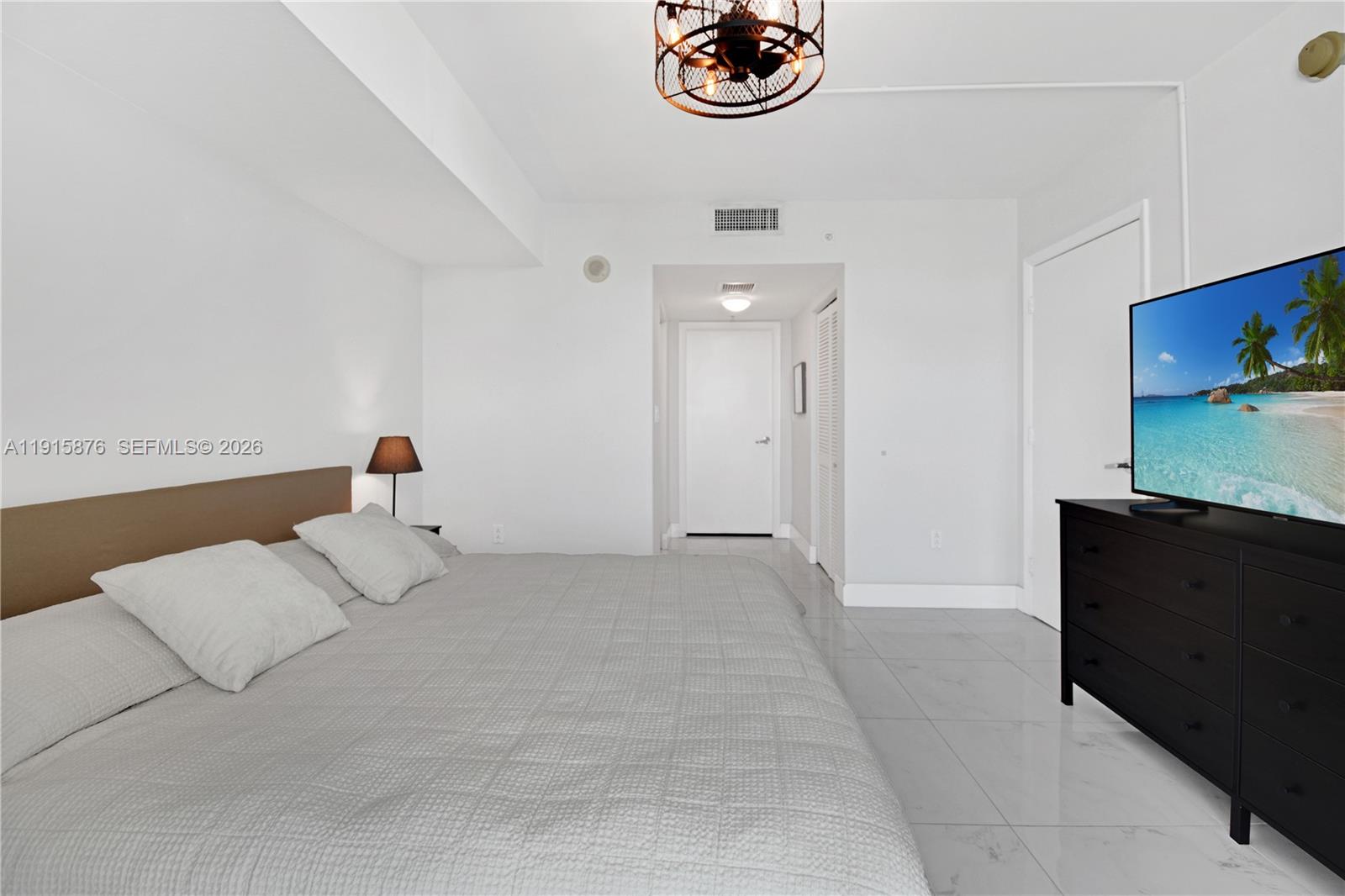 1800 CLUB CONDO - Residential