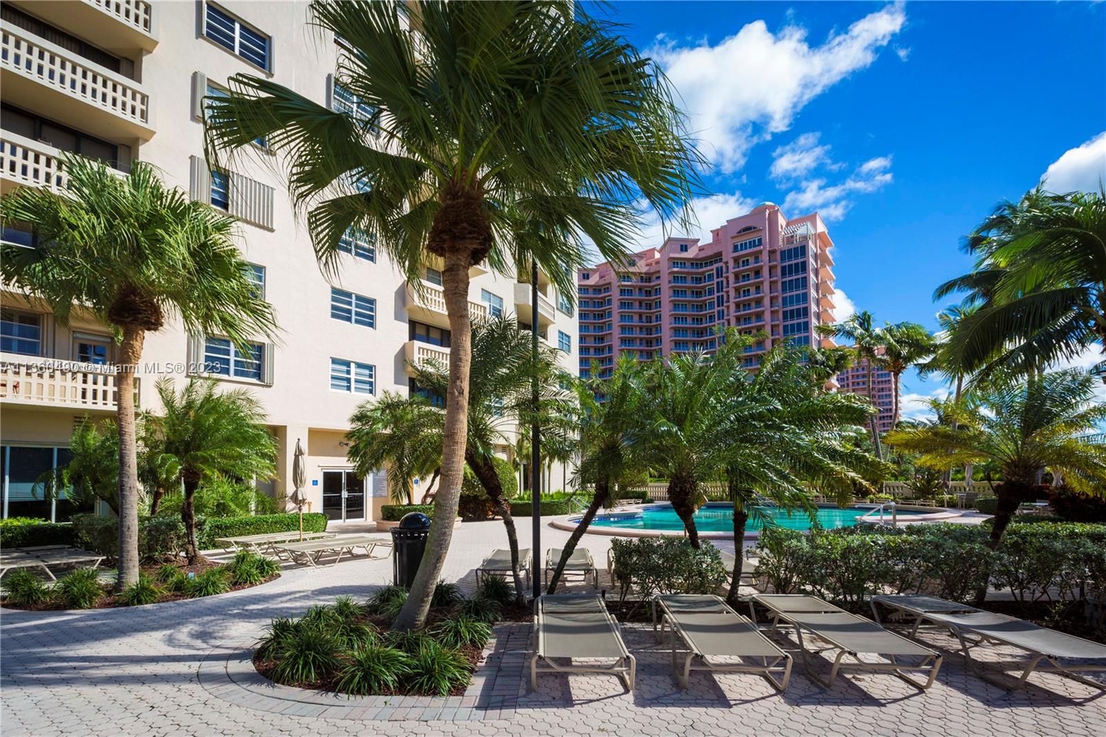 GABLES WATERWAY TOWERS CO - Residential Lease
