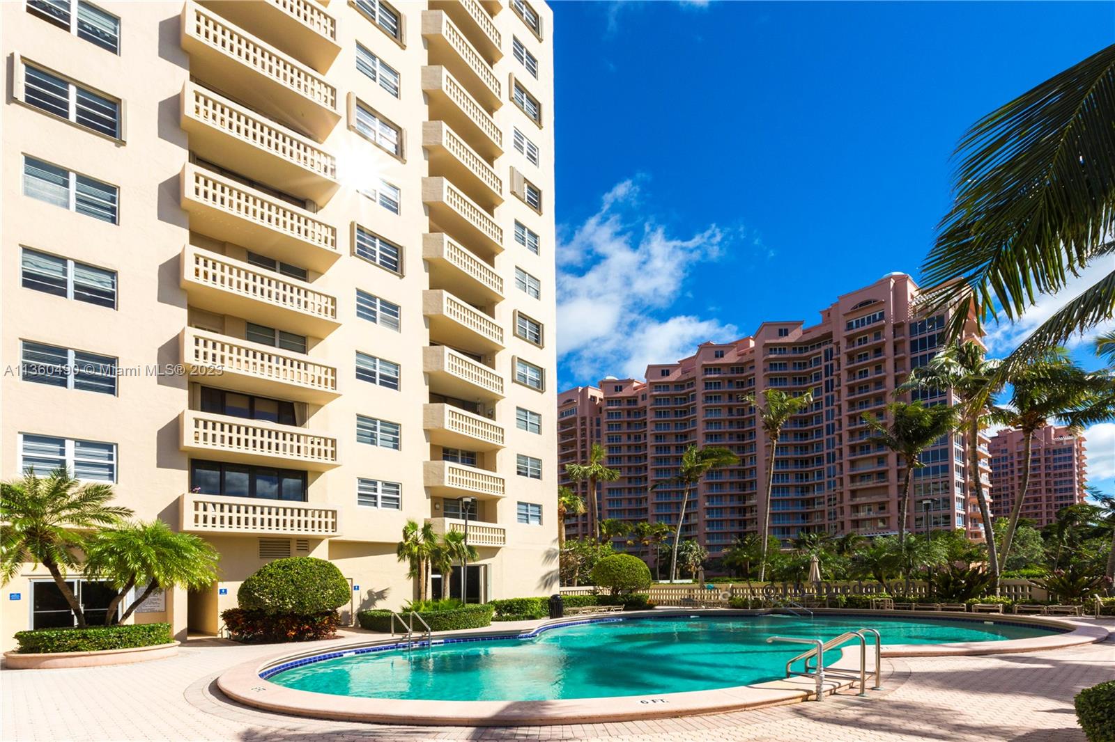 GABLES WATERWAY TOWERS CO - Residential Lease