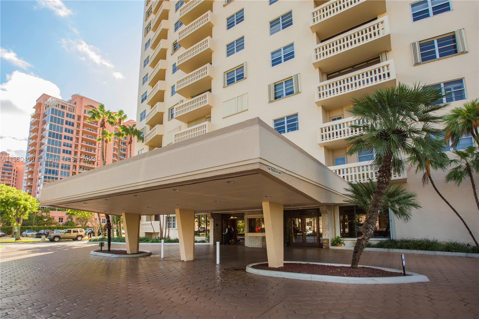 GABLES WATERWAY TOWERS CO - Residential Lease
