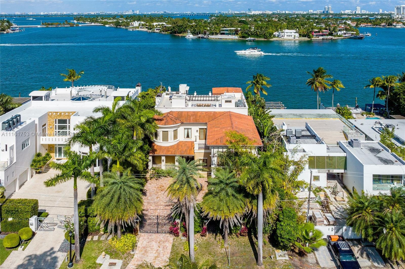 HIBISCUS ISLAND - Residential