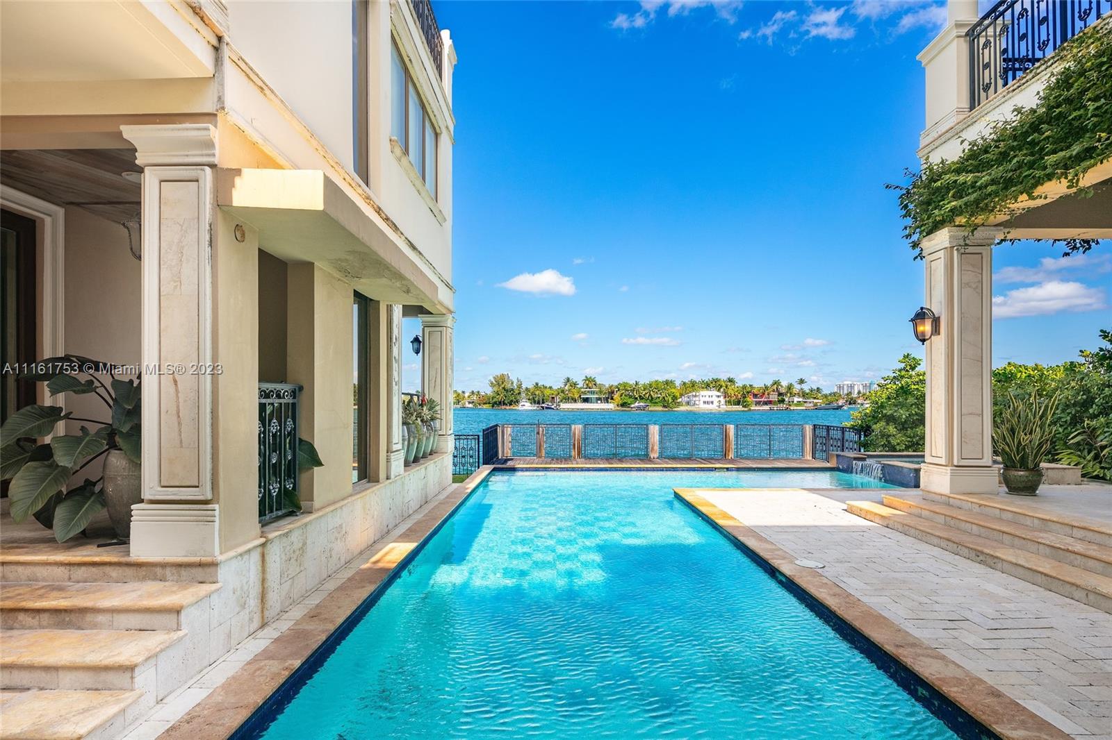 HIBISCUS ISLAND - Residential