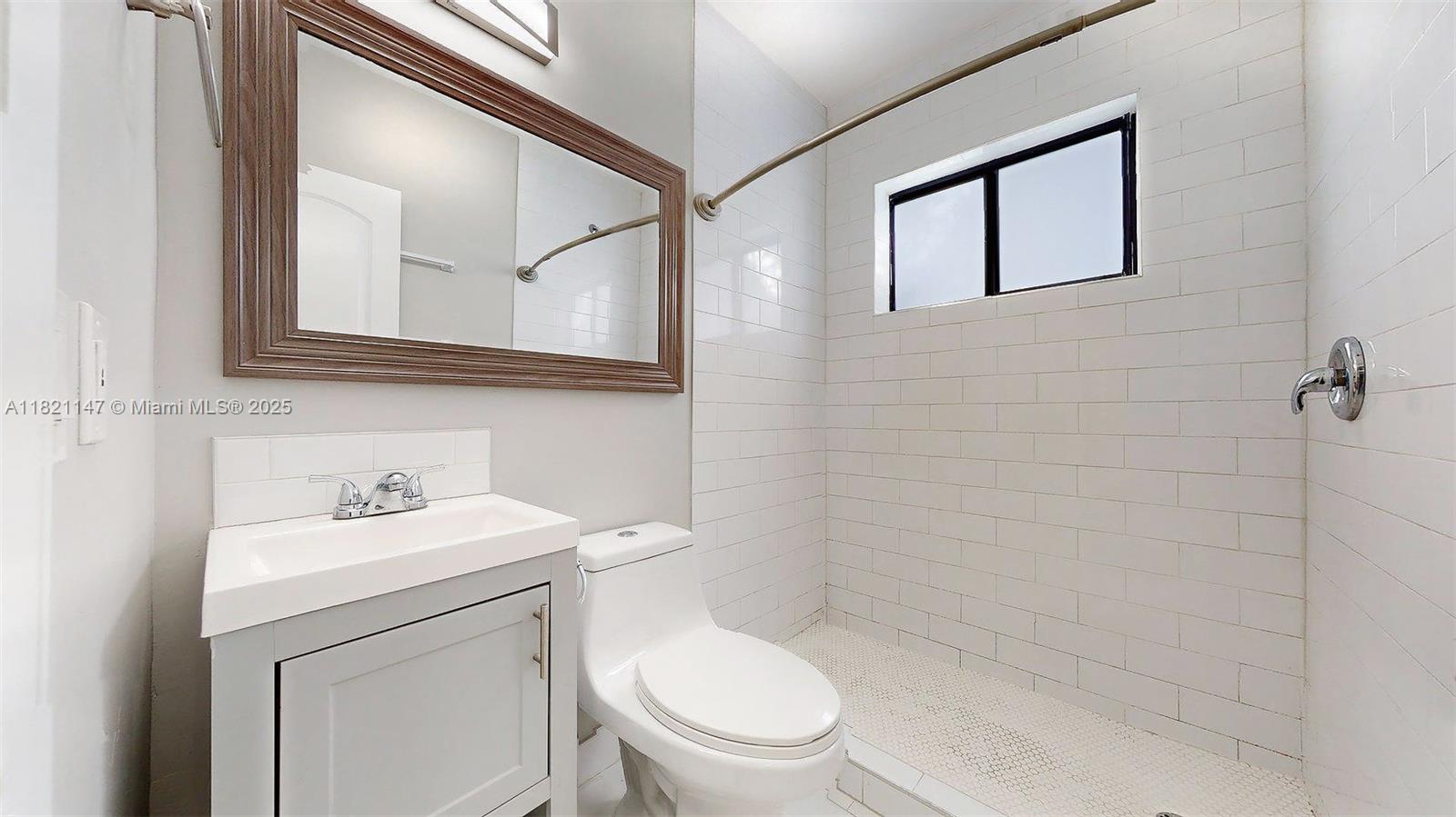STUDIO ADDN TO TOWN OF HI - Residential Lease
