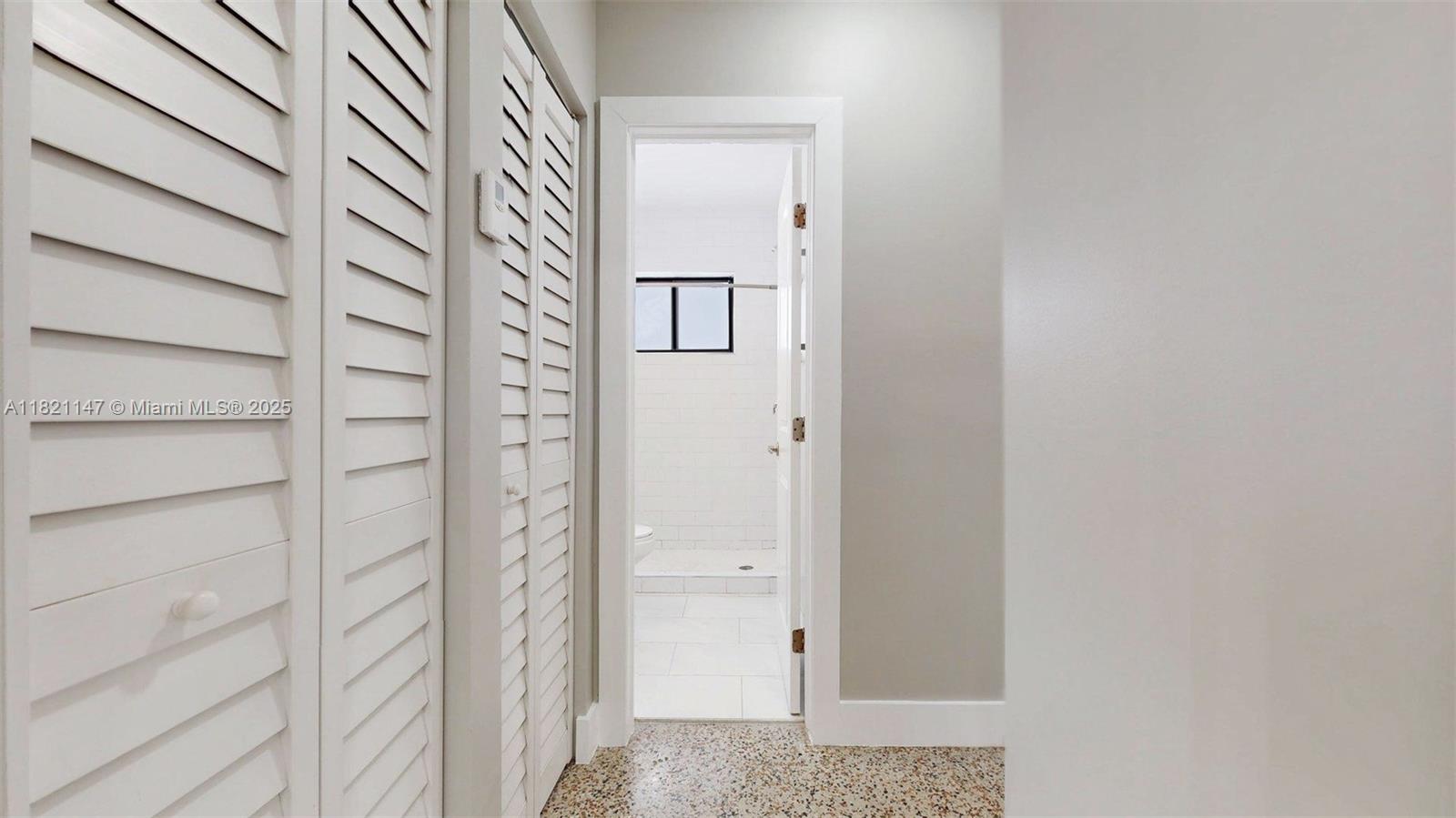 STUDIO ADDN TO TOWN OF HI - Residential Lease