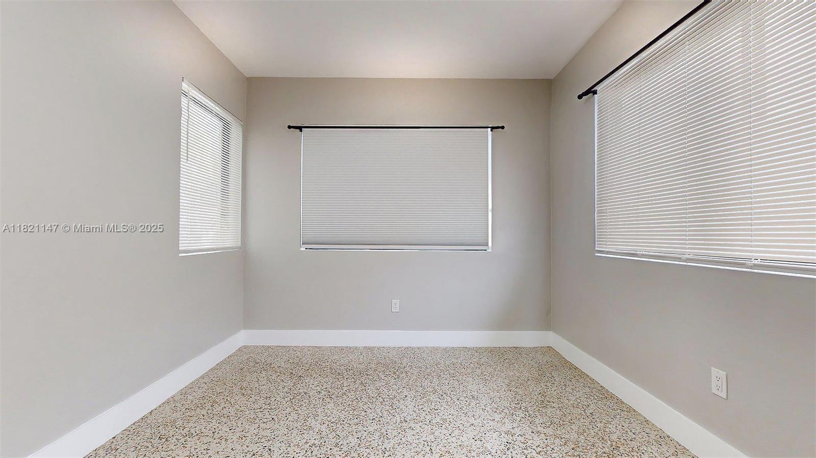 STUDIO ADDN TO TOWN OF HI - Residential Lease