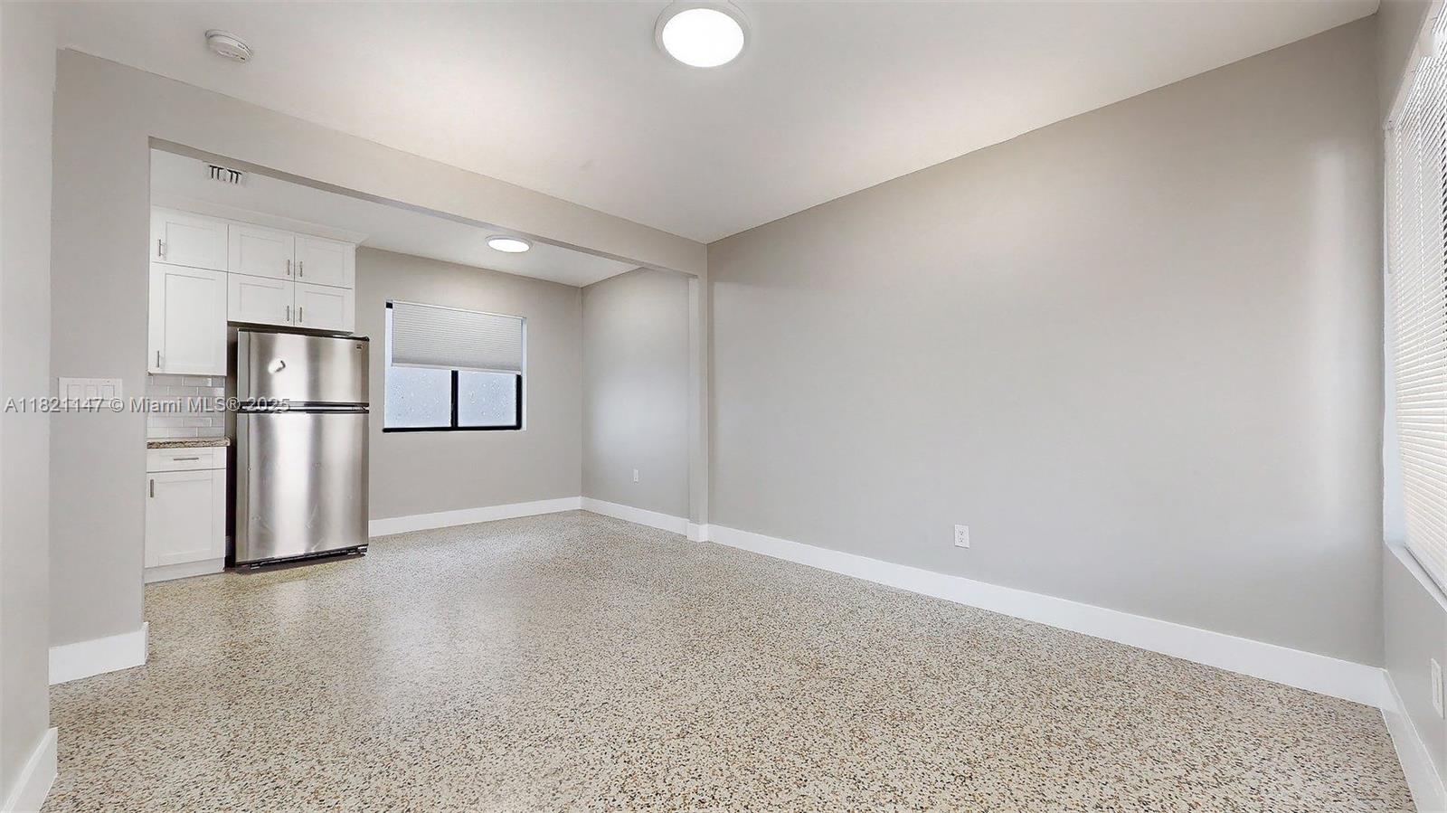 STUDIO ADDN TO TOWN OF HI - Residential Lease
