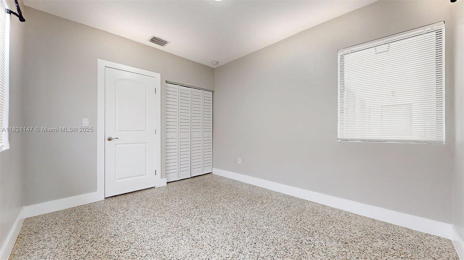 STUDIO ADDN TO TOWN OF HI - Residential Lease