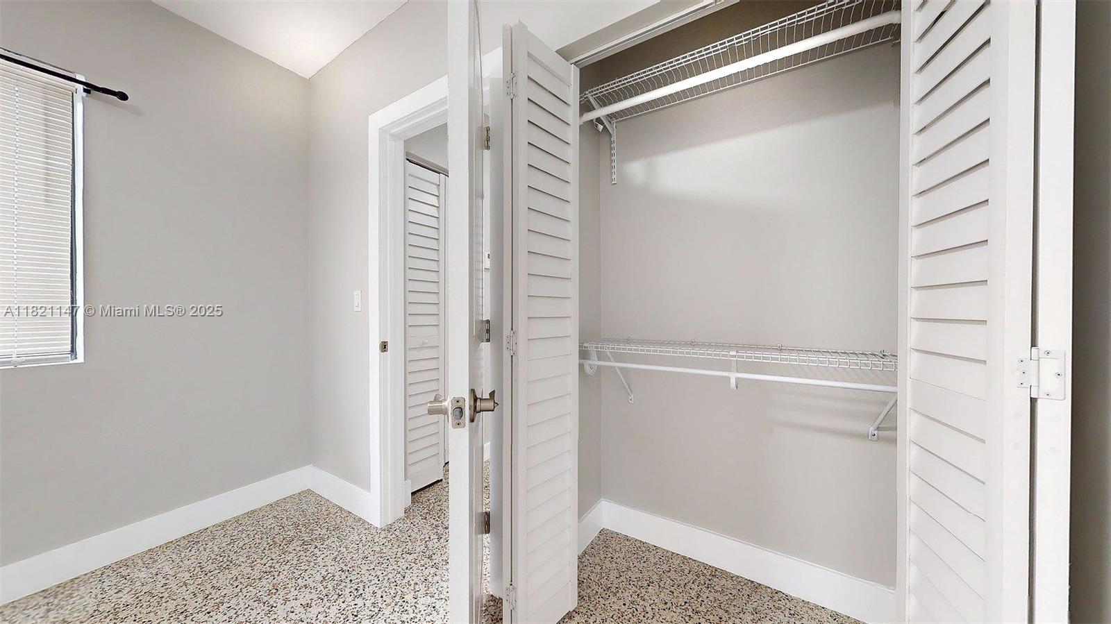 STUDIO ADDN TO TOWN OF HI - Residential Lease