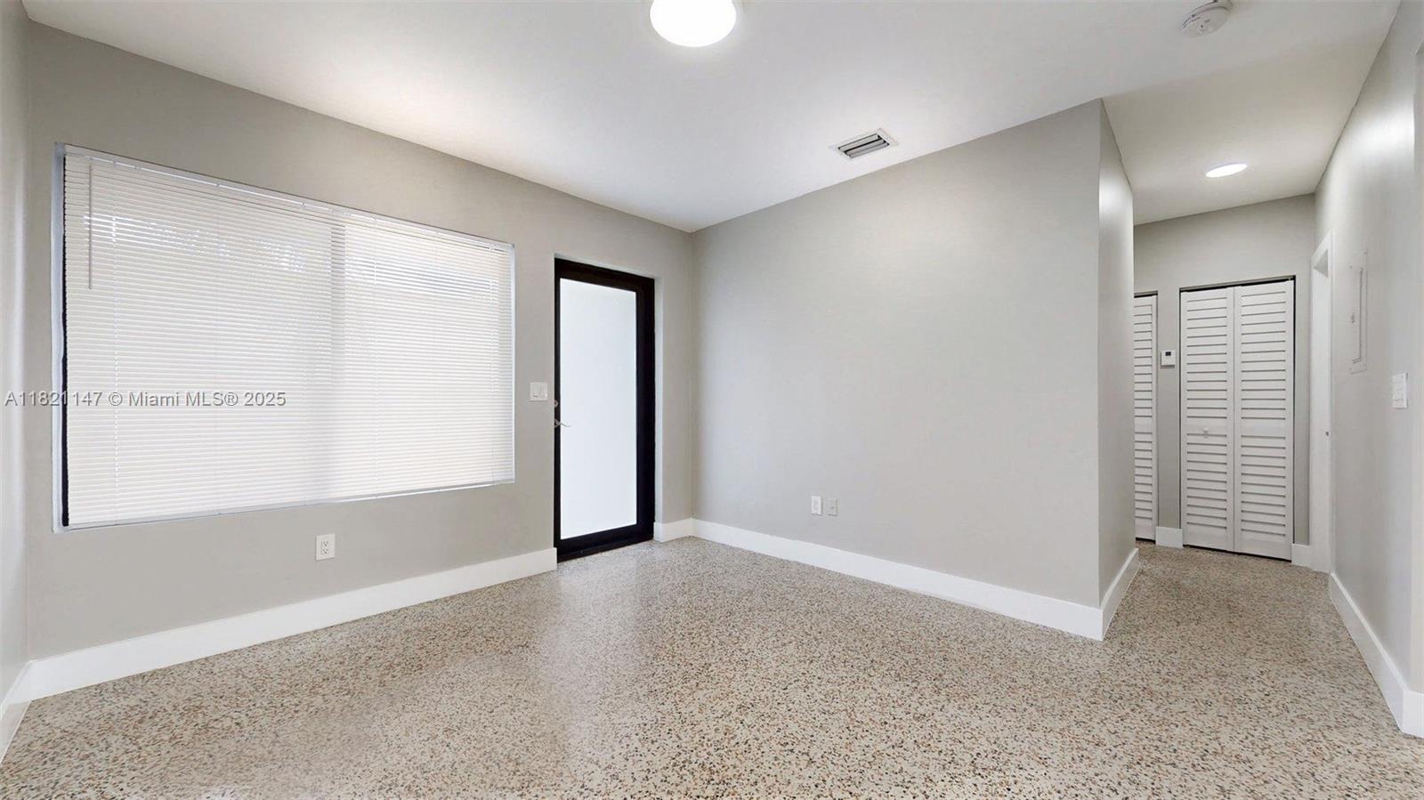 STUDIO ADDN TO TOWN OF HI - Residential Lease