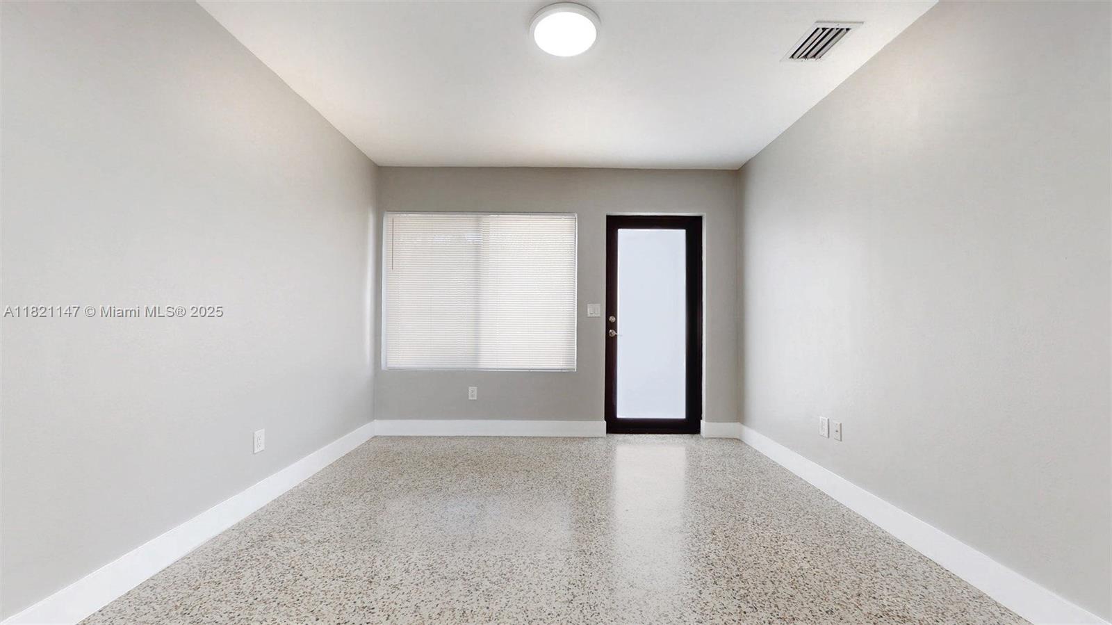 STUDIO ADDN TO TOWN OF HI - Residential Lease