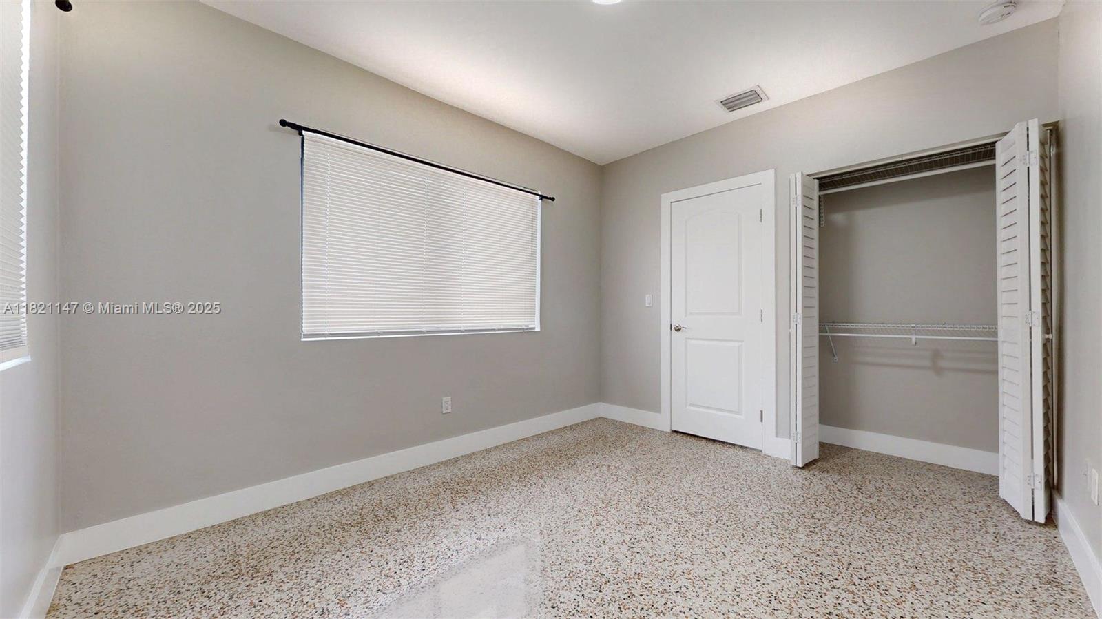 STUDIO ADDN TO TOWN OF HI - Residential Lease