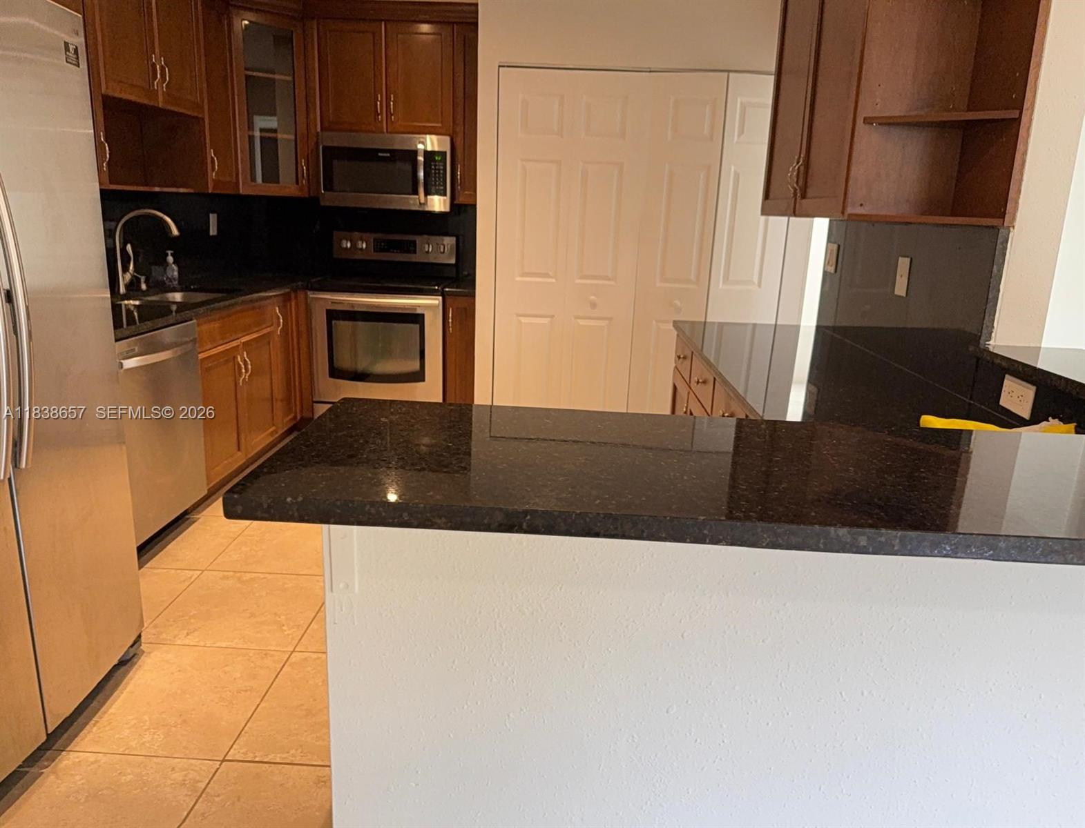 ARROWHEAD GOLF & TENNIS C - Residential
