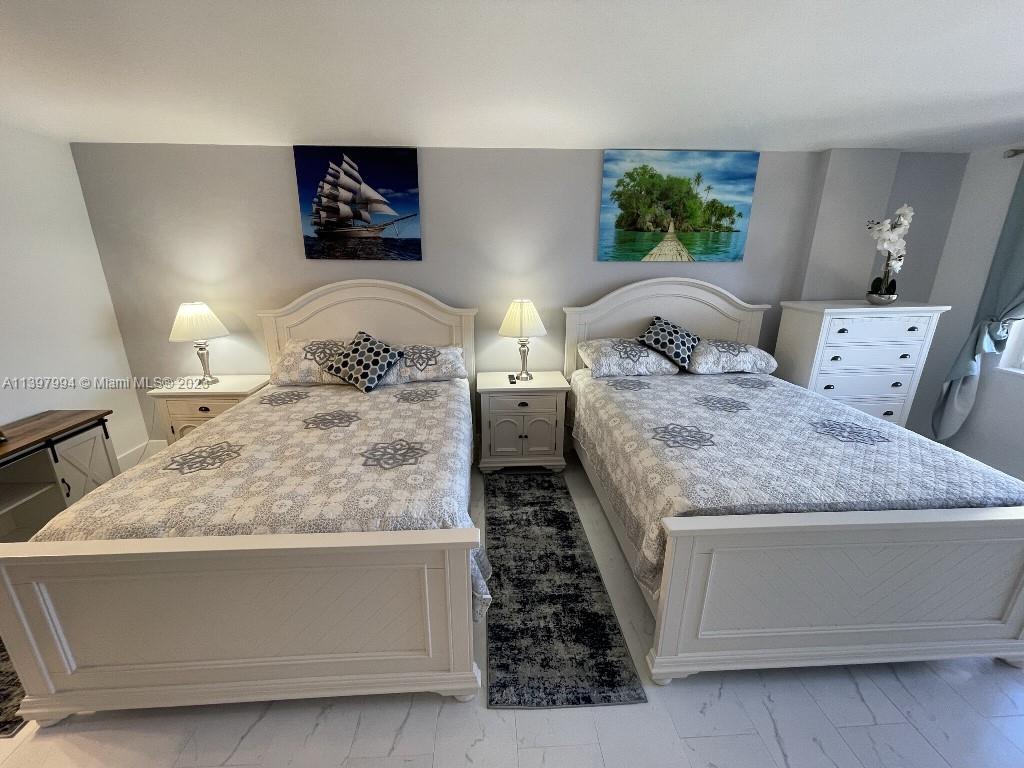 THE AVENTURA BEACH CLUB C - Residential