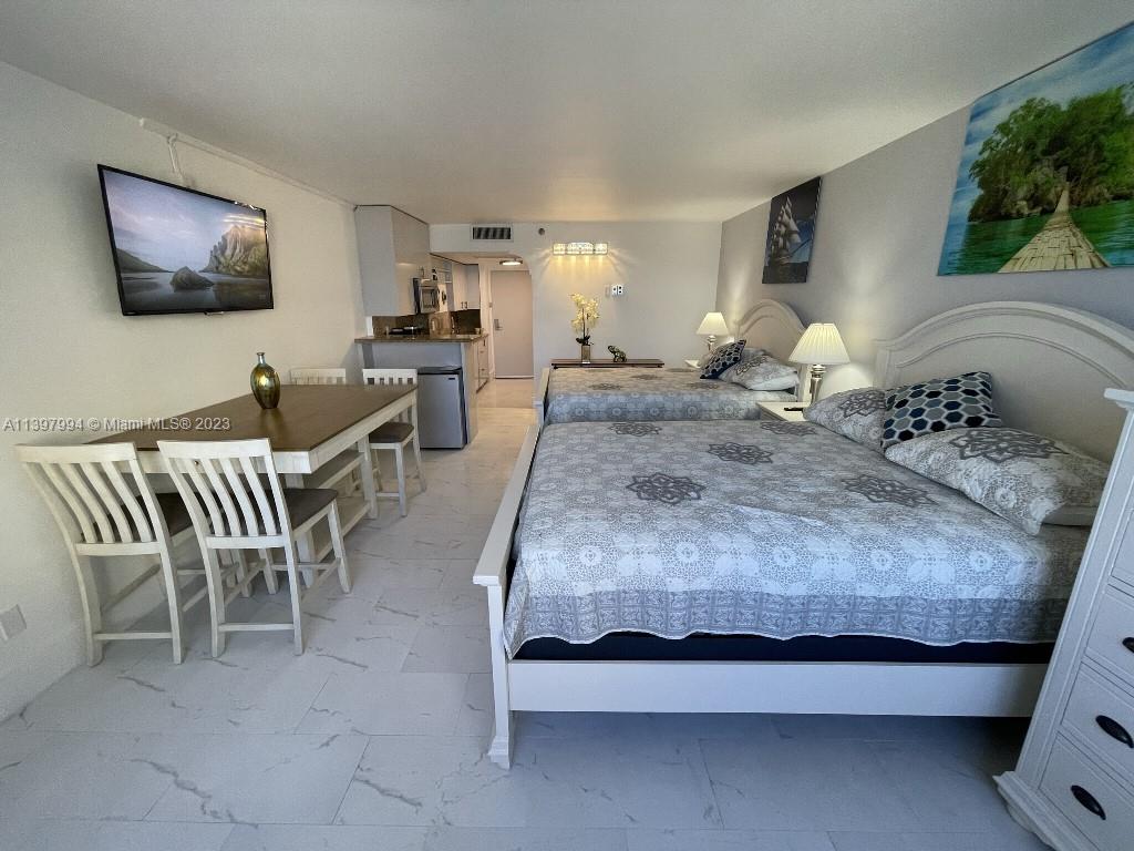 THE AVENTURA BEACH CLUB C - Residential