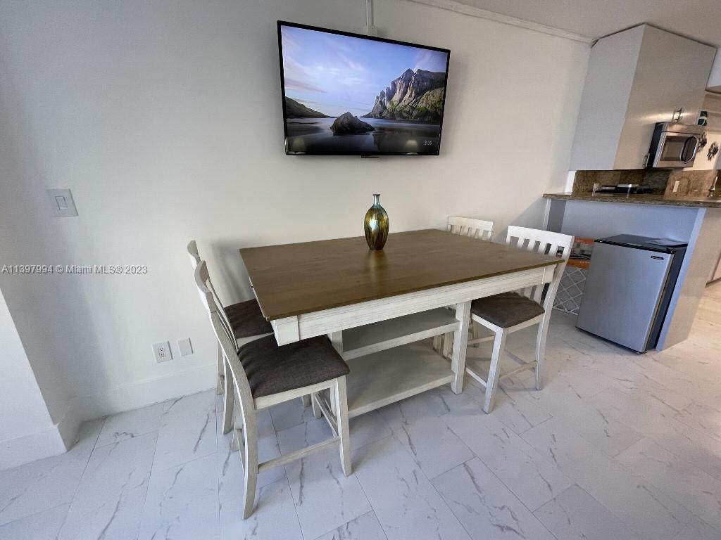 THE AVENTURA BEACH CLUB C - Residential