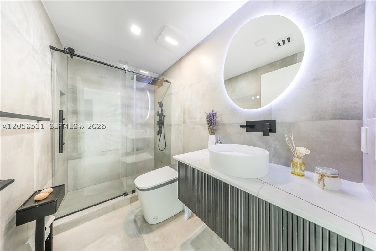 WIND CONDO - Residential